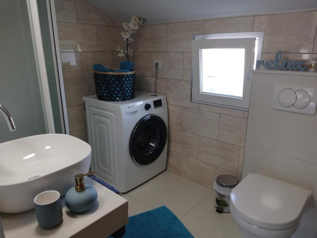 פורץ Deep Blue Apartment מראה חיצוני תמונה