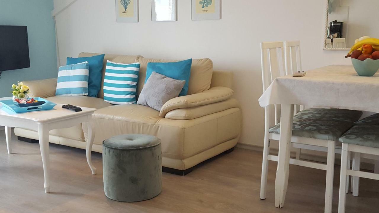 פורץ Deep Blue Apartment מראה חיצוני תמונה